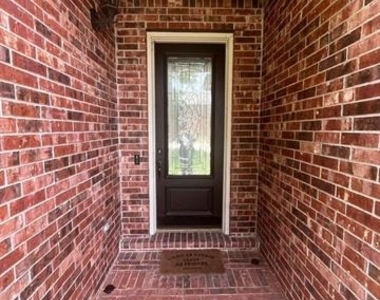 737 Westminster Way - Photo Thumbnail 1