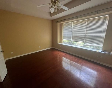 737 Westminster Way - Photo Thumbnail 2