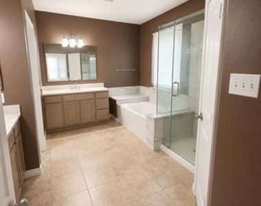 737 Westminster Way - Photo Thumbnail 6