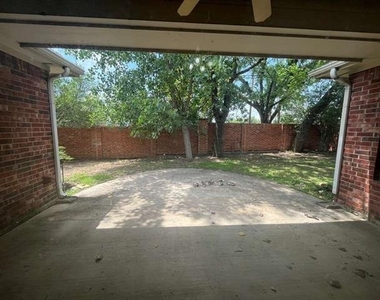 737 Westminster Way - Photo Thumbnail 15