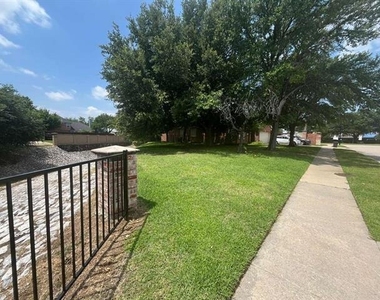 737 Westminster Way - Photo Thumbnail 18