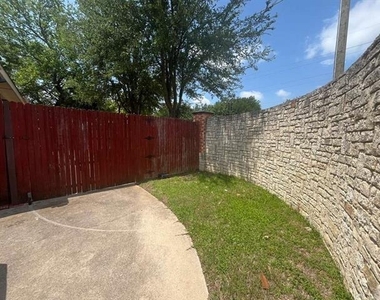 737 Westminster Way - Photo Thumbnail 17