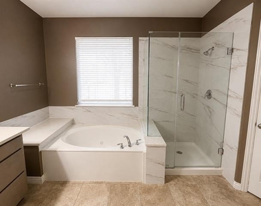 737 Westminster Way - Photo Thumbnail 7