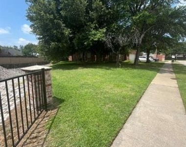 737 Westminster Way - Photo Thumbnail 16
