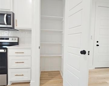 206 S Village Way - Photo Thumbnail 33