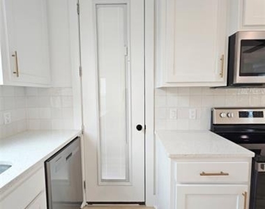 206 S Village Way - Photo Thumbnail 26