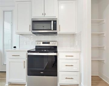 206 S Village Way - Photo Thumbnail 34