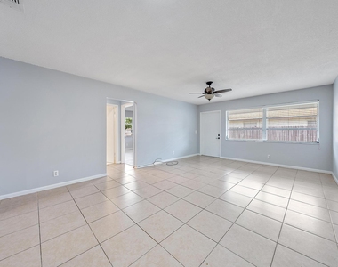 9050 E Highland Pines Boulevard - Photo Thumbnail 9