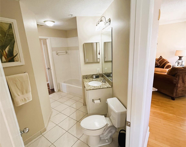 11013 Legacy Lane - Photo Thumbnail 6