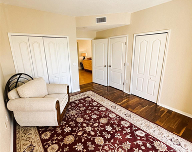 11013 Legacy Lane - Photo Thumbnail 8