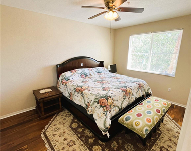 11013 Legacy Lane - Photo Thumbnail 10