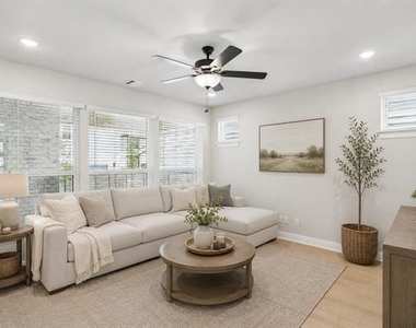 4816 Maxwell Drive - Photo Thumbnail 7