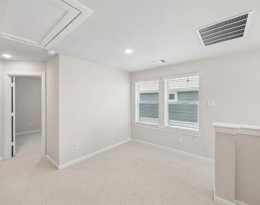 4816 Maxwell Drive - Photo Thumbnail 17
