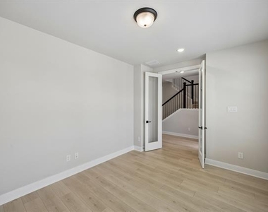 4816 Maxwell Drive - Photo Thumbnail 3