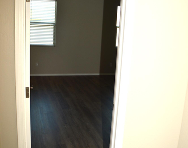 1366 W Pinkley Way - Photo Thumbnail 28