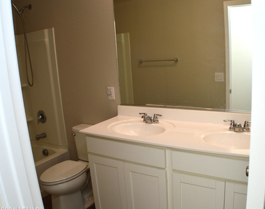1366 W Pinkley Way - Photo Thumbnail 14