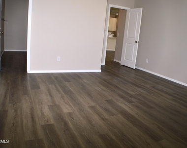1366 W Pinkley Way - Photo Thumbnail 30