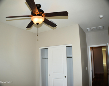 1366 W Pinkley Way - Photo Thumbnail 16