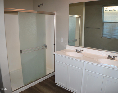 1366 W Pinkley Way - Photo Thumbnail 33