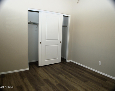 1366 W Pinkley Way - Photo Thumbnail 20