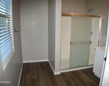 1366 W Pinkley Way - Photo Thumbnail 32