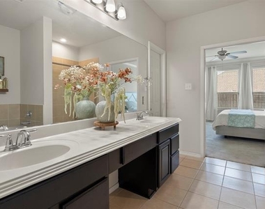 1802 Phillip Lane - Photo Thumbnail 19