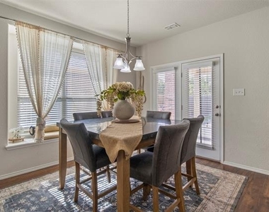 1802 Phillip Lane - Photo Thumbnail 11