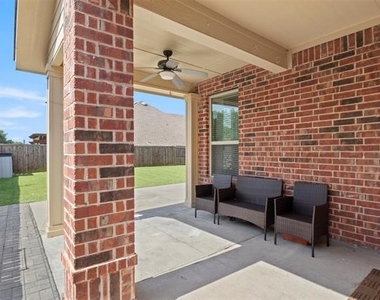 1802 Phillip Lane - Photo Thumbnail 26