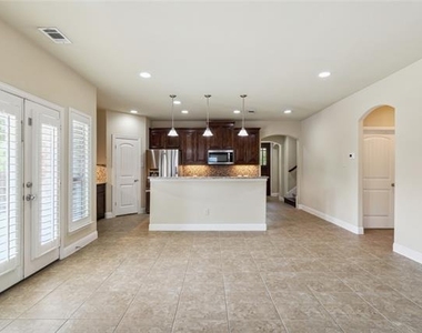 4213 Pecan Bend Lane - Photo Thumbnail 10