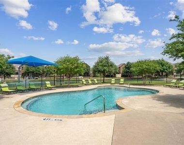 4213 Pecan Bend Lane - Photo Thumbnail 32