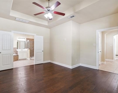 4213 Pecan Bend Lane - Photo Thumbnail 12