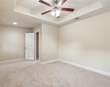 4213 Pecan Bend Lane - Photo Thumbnail 16