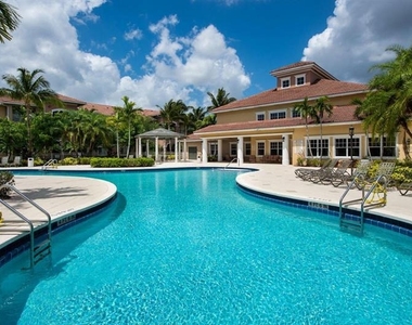 6378 Emerald Dunes Drive - Photo Thumbnail 5