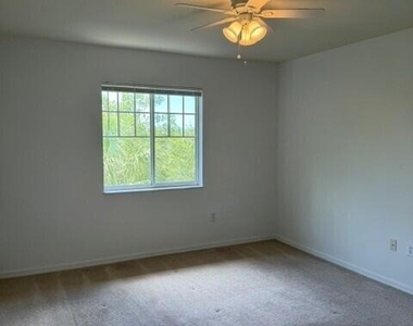 6378 Emerald Dunes Drive - Photo Thumbnail 15
