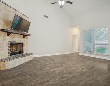 3406 Herron Drive - Photo Thumbnail 4