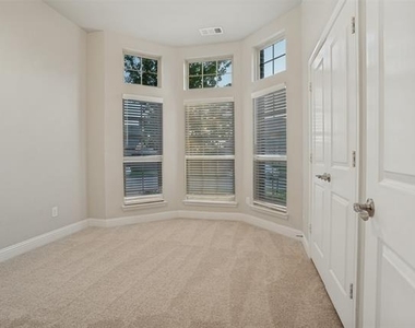 3406 Herron Drive - Photo Thumbnail 2