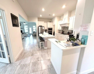 10936 Big Spring Trail - Photo Thumbnail 4