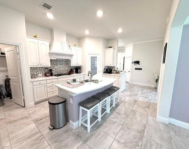 10936 Big Spring Trail - Photo Thumbnail 6