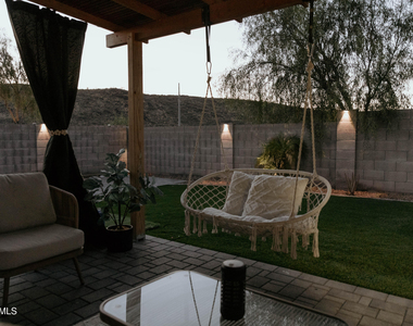 3114 W Mark Lane - Photo Thumbnail 14
