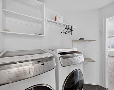 308 Keswick Lane - Photo Thumbnail 18