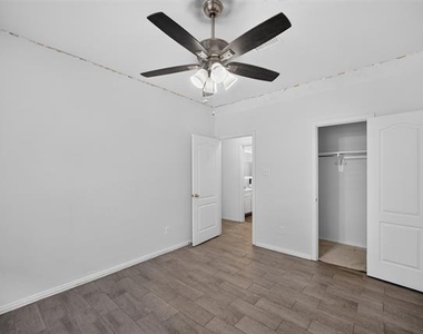308 Keswick Lane - Photo Thumbnail 24