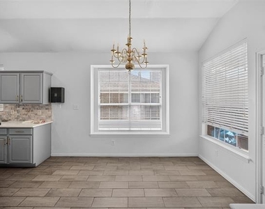 308 Keswick Lane - Photo Thumbnail 17