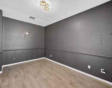308 Keswick Lane - Photo Thumbnail 5