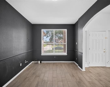 308 Keswick Lane - Photo Thumbnail 4
