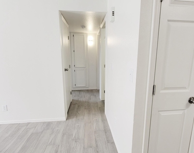 6147 E Greenway Street - Photo Thumbnail 15