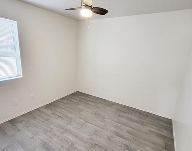 6147 E Greenway Street - Photo Thumbnail 22
