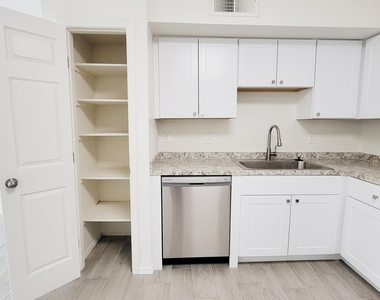 6147 E Greenway Street - Photo Thumbnail 11