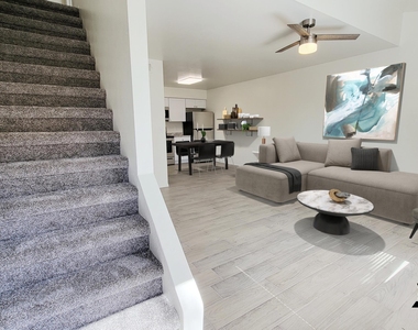 6147 E Greenway Street - Photo Thumbnail 8