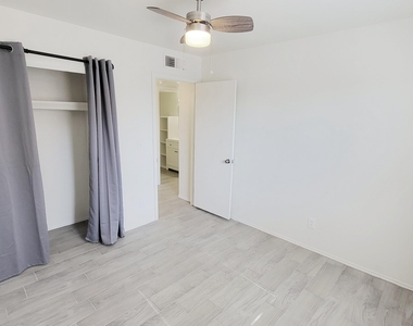 6147 E Greenway Street - Photo Thumbnail 18