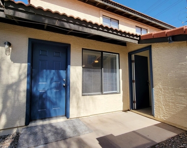 6147 E Greenway Street - Photo Thumbnail 4